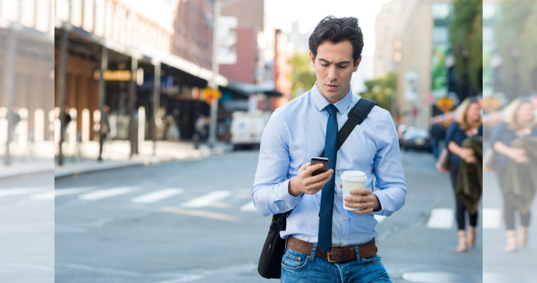 digital-manners-texting-while-walking