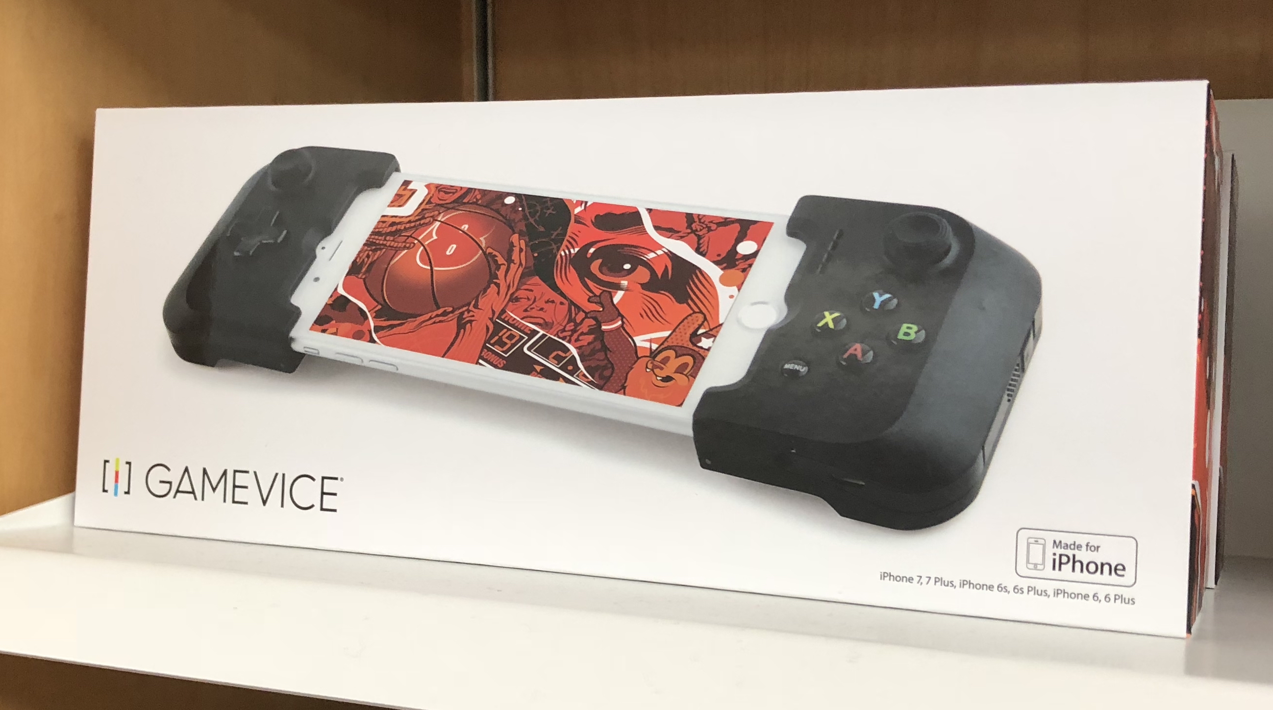 made-for-iphone-gamevice-controller-iphone-X-1