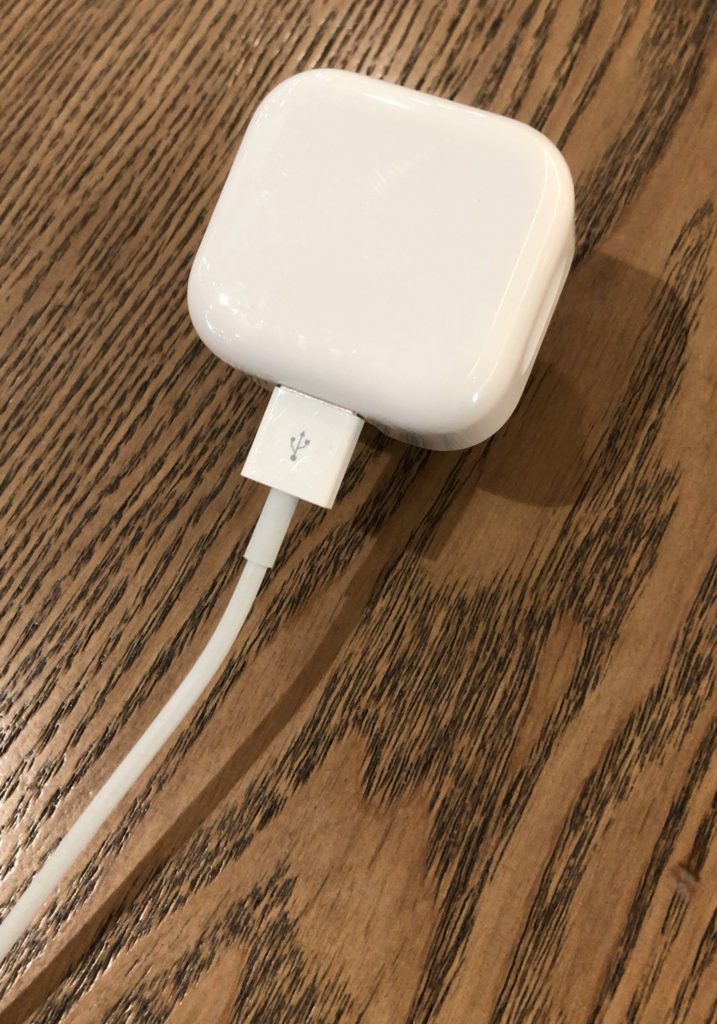 apple-hk-usb-power-adapter-folding-pins-5w-review-13