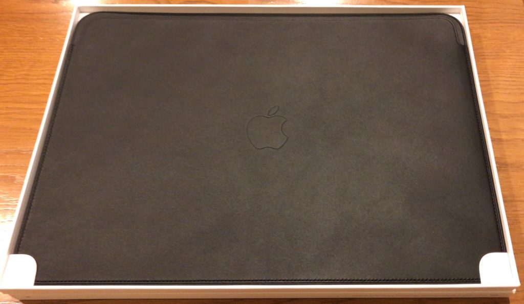 macbook-air-2018-apple-leather-Sleeve-5