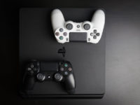 Sony PlayStation 4 Slim 1Tb revision and game controller
