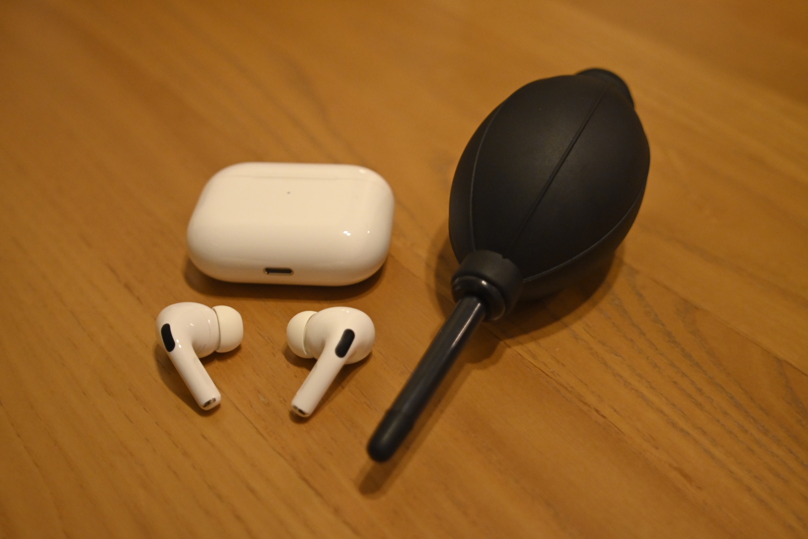 Airpods-pro-cleaning-blog-short-text-miscellaneous-notes-1