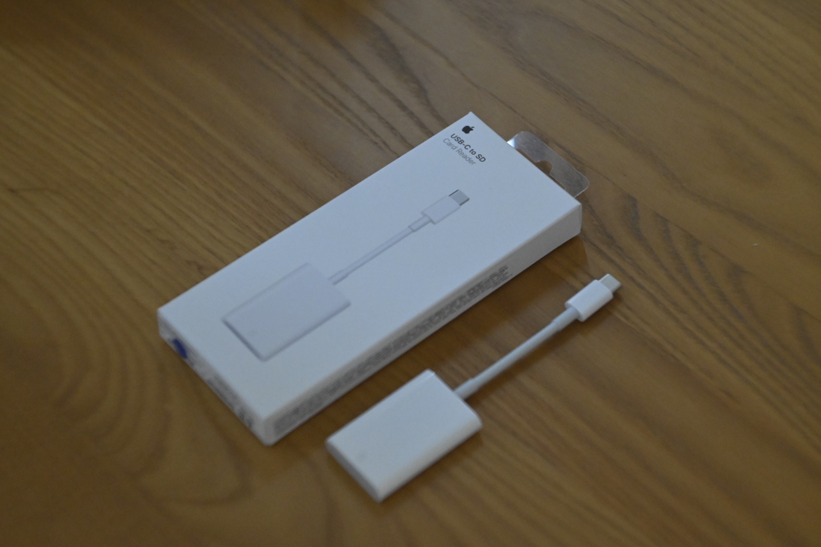 外箱不良宅配便送料無料 Apple A2082 純正 USB Type-C SDカードリーダー 通販